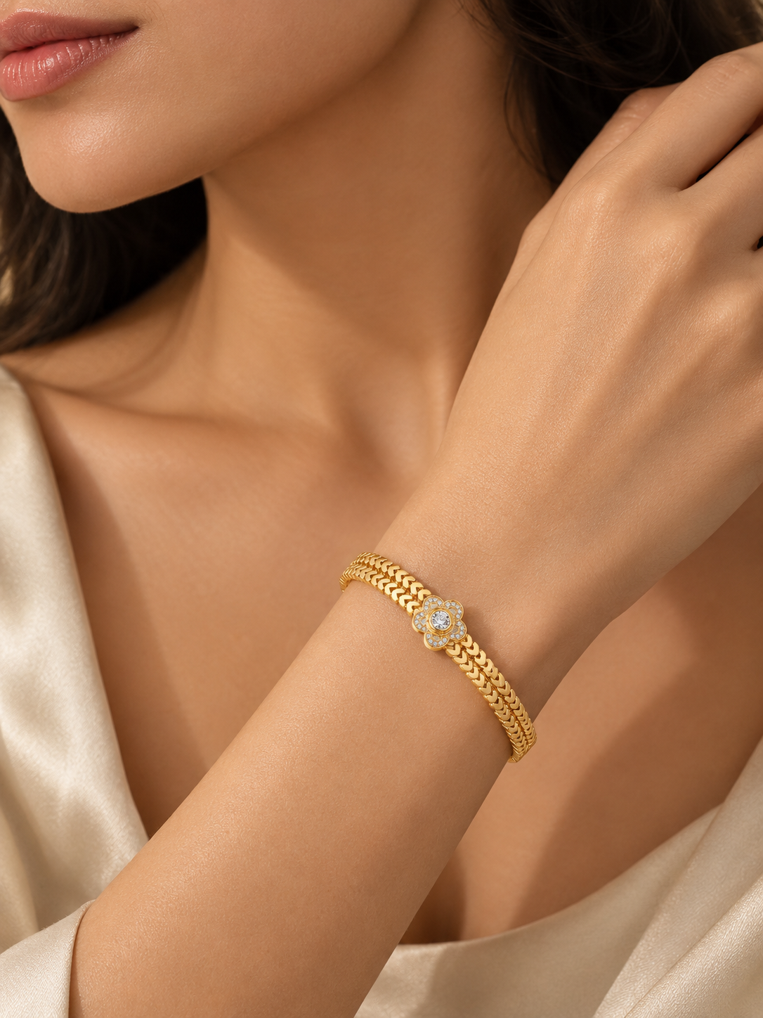 Interlocking Petal American Diamond Bangle